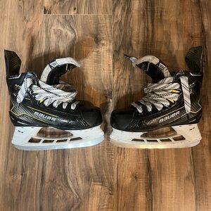 Bauer Youth M40 Ice Hockey Skates